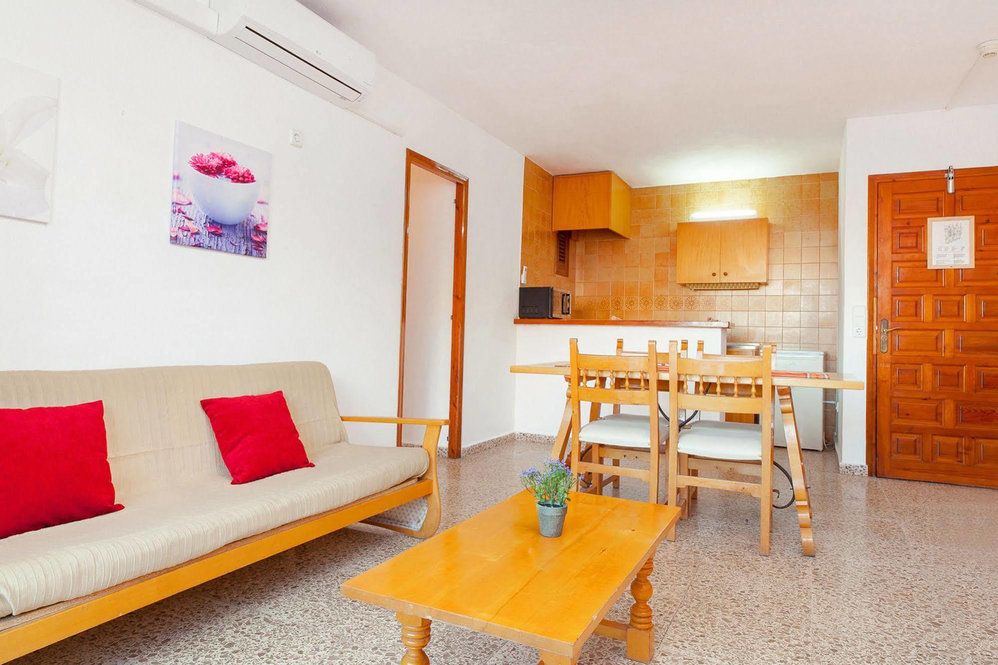Apartamentos Puet ซานอันโตนิโอ ภายนอก รูปภาพ